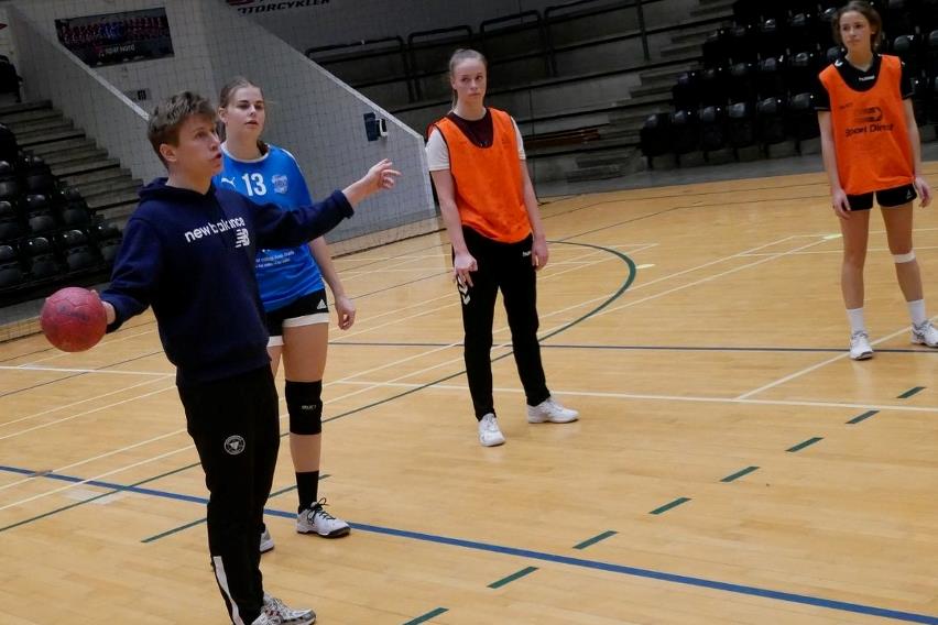 Håndboldtræner